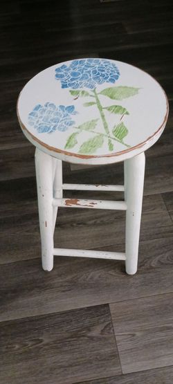 Painted Hydrangea Stool