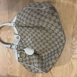 Gucci Sukey Medium GG Canvas Tote Bag