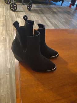 New Boots, Brand New, Size 5.5 Women