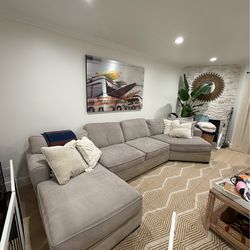 Large L-Shaped Sleeper Sectional Sofa w/ Pull-Out Queen Bed – Light Grey