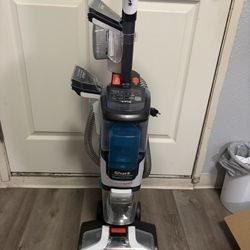 Shark CarpetXpert with Stainstriker Made for Pet Hair Carpet Cleaner with Rotating Brush