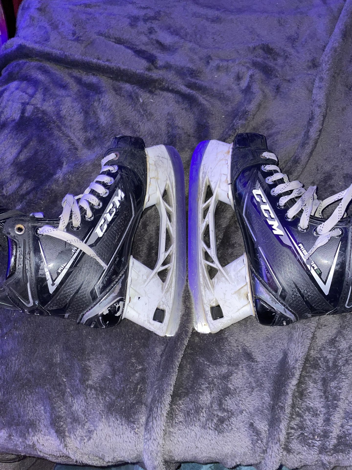 Used size 7.5 hockey skates