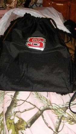 NC State drawstring bag looks new