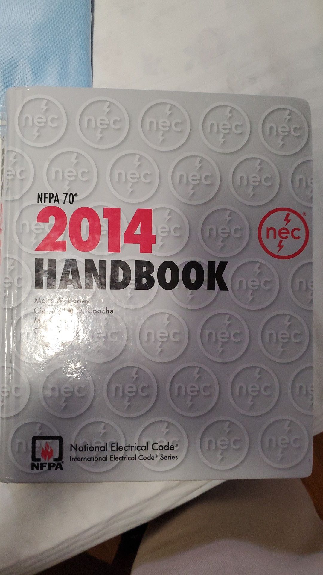 2014 national electrical code handbook