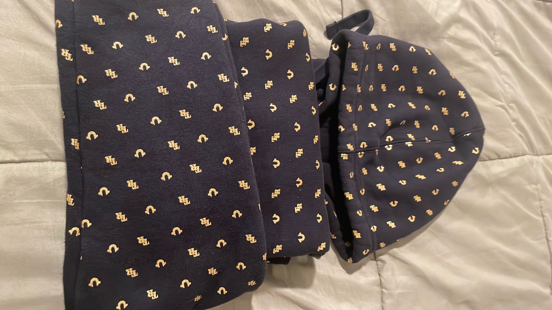 🧲True Religion, Med, Black Hoodie  🧲 TR