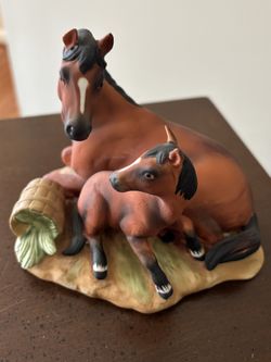 Vintage 1983 Enesco Porcelain Horses Mother and Foal