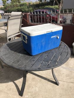 Coleman cooler nice and clean
