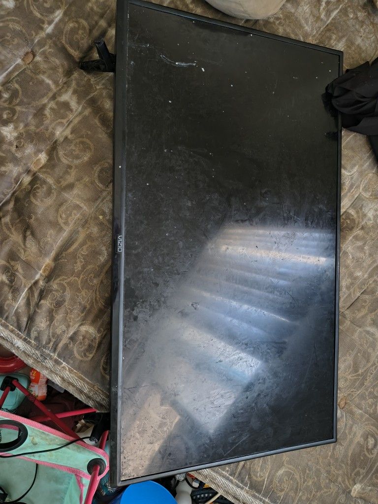 Vizio TV With Remote 