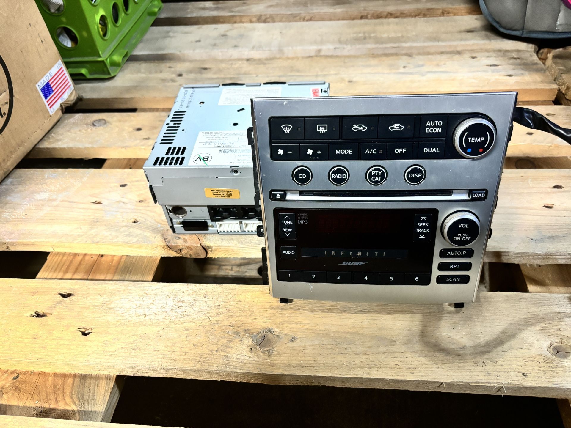 2006 G35 Radio Receiver Bose