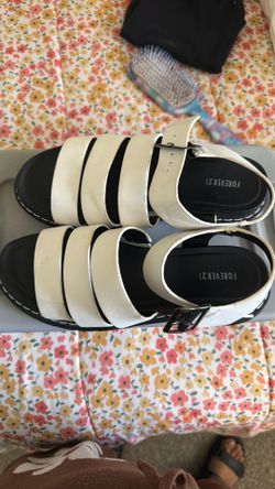 White sandals forever 21