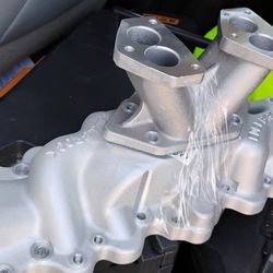 Edelbrock Flathead Intake Sling Shot