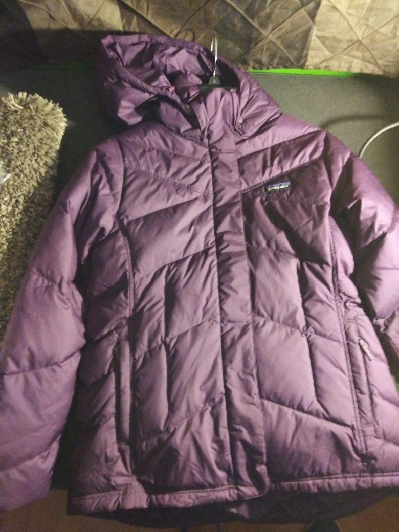 PATAGONIA JAQUET PLUM COLOR LARGE SIZE ONLY