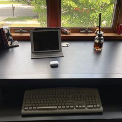 Spaceious  Desk 