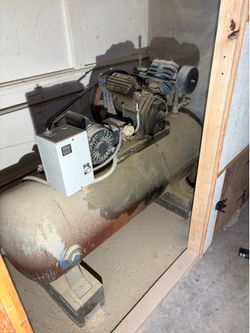 Compressor / 80 gallon / Ingersoll
