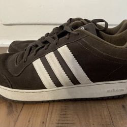 Adidas  Sneakers/Tenis shoes