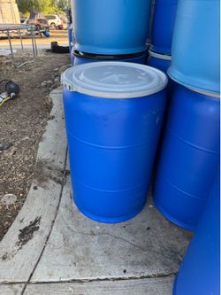 Drums with removed lid