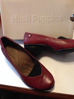 Women's Size 6.5M Hush Puppies Shoe
