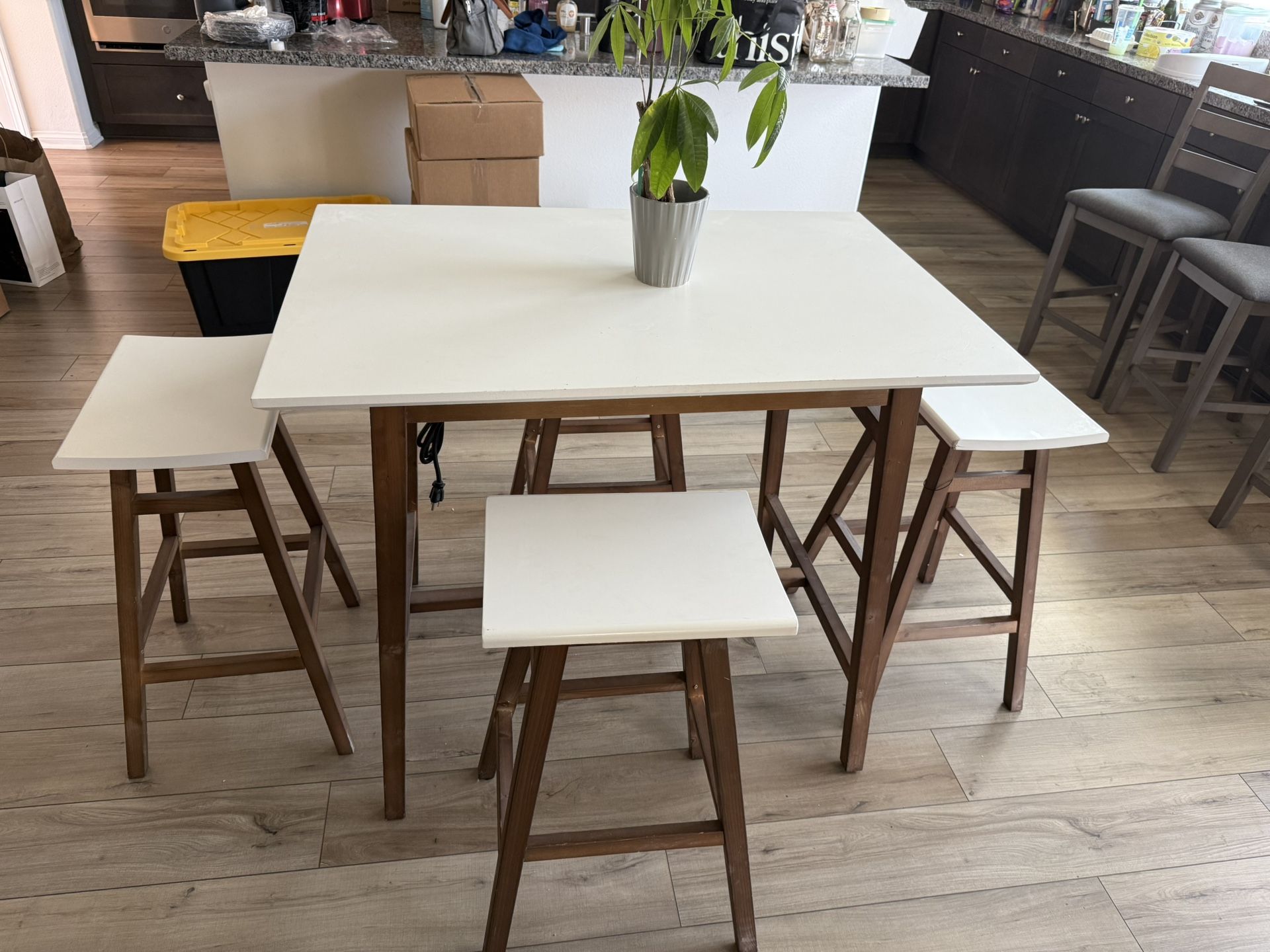 Dining Table Set