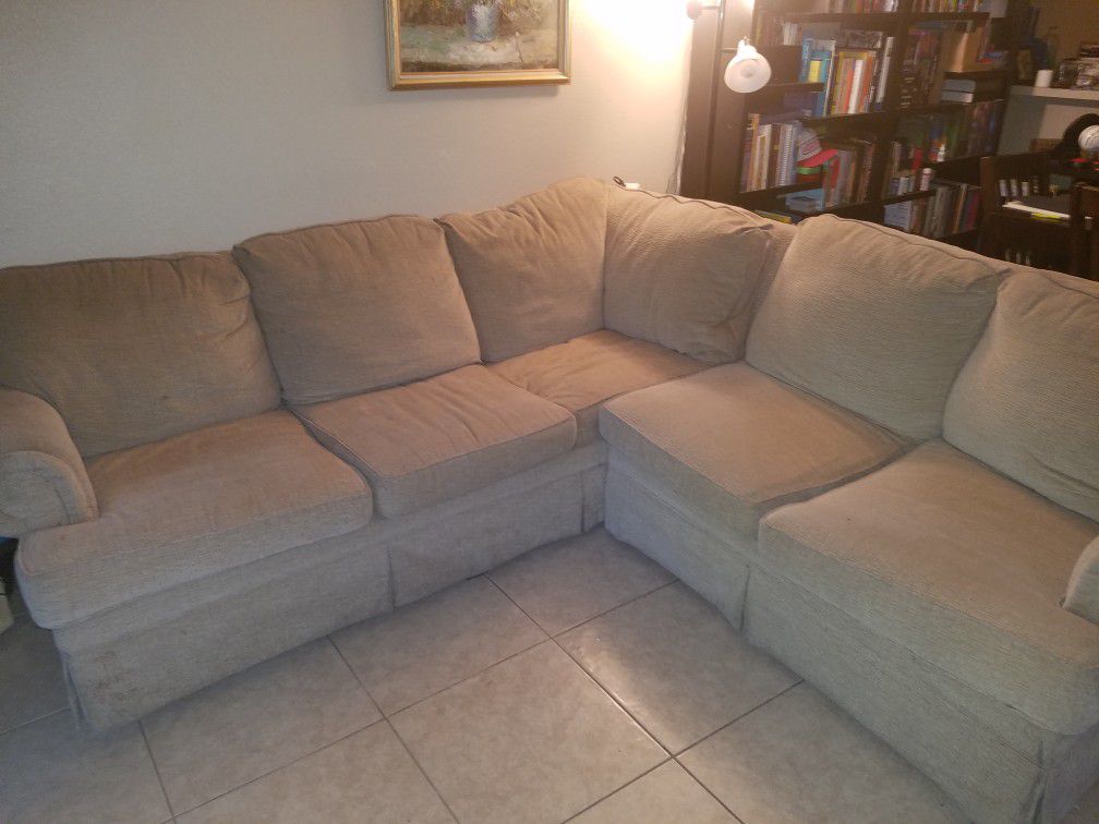 Sectional couch. Brand is Broyhill.