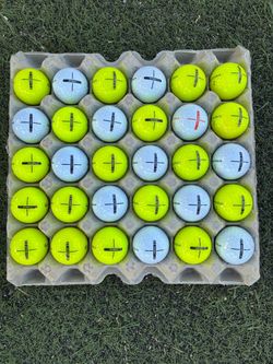 30 golf ⛳️ balls Taylor made + distance