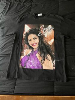 Selena Graphic Tee