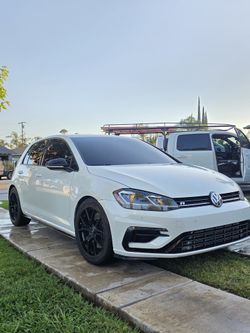 GOLF R 2019