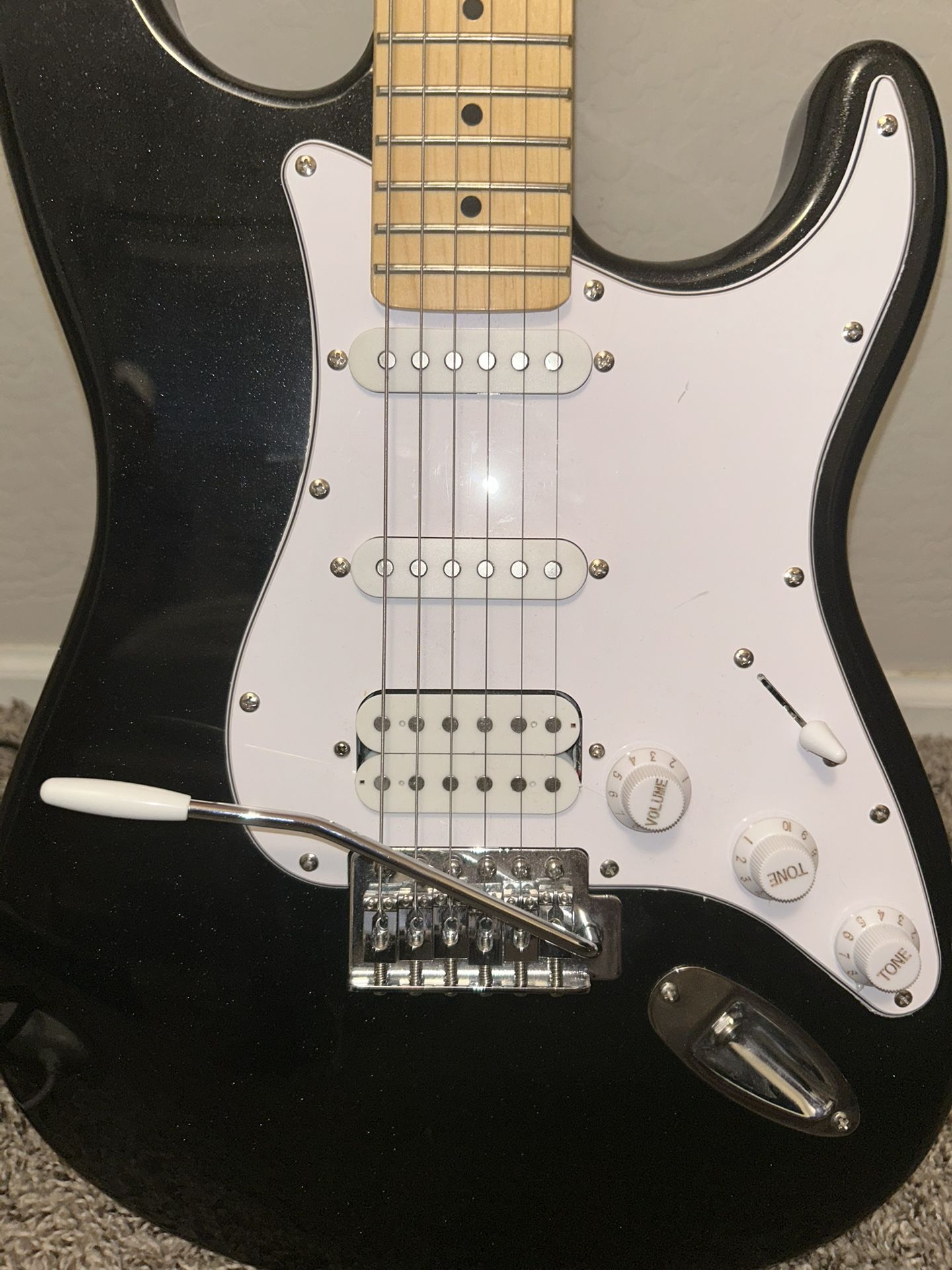 Fender Player Stratocaster HSS Maple Fingerboard Electric Guitar Black