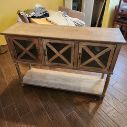 Buffet/entry Table