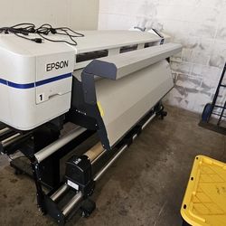 (USED) Epson SureColor S50670 64" Wide Format Printer