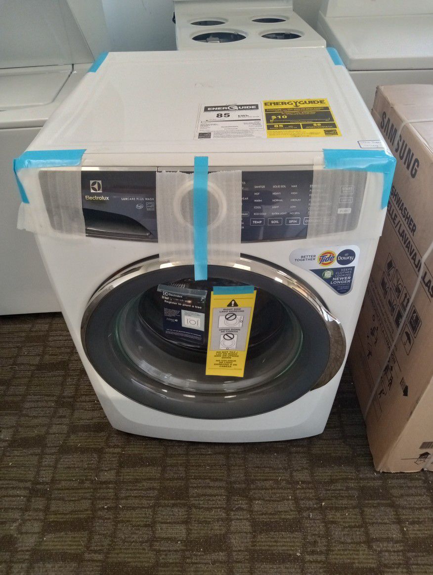 Brand new Electrolux front load washer, delivery available!!!