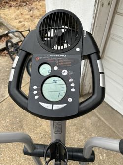 ProForm Cardio Cross Trainer 820 Elliptical for Sale in Woodbury NJ OfferUp