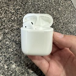 AirPods 2nd Gen ( Missing One AirPod ) 