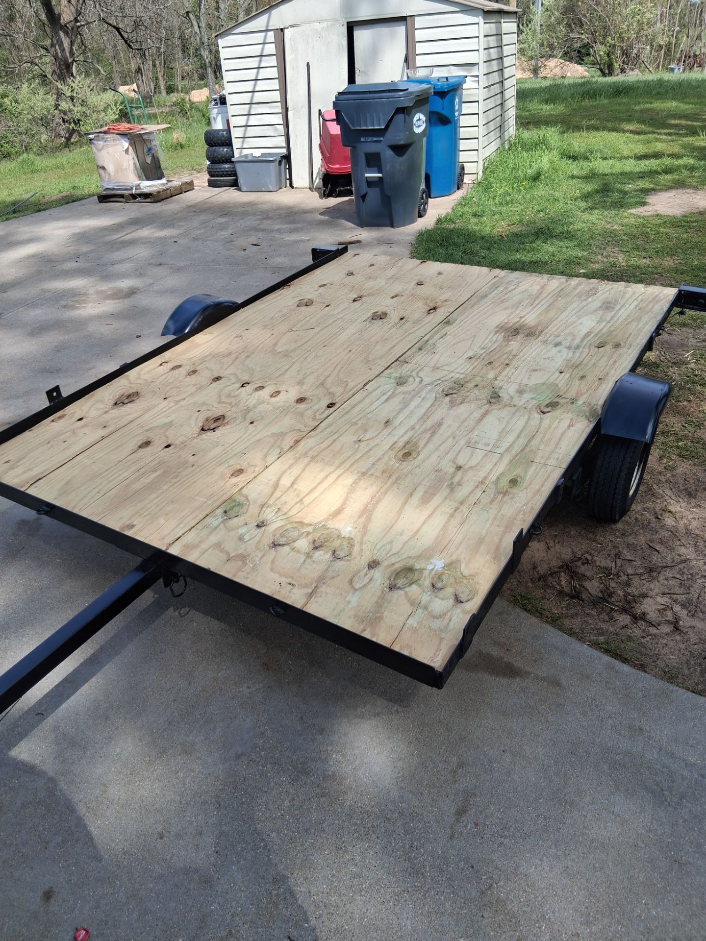5 half by 8 tilt trailer new tires new deck