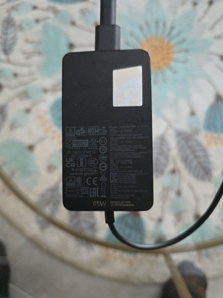New Microsoft Surface Charger