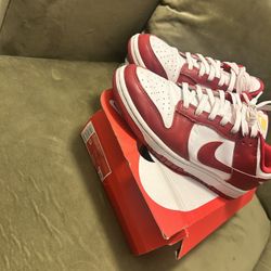 USC Nike Dunks 
