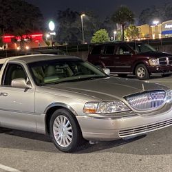 Lilcoln Town Car Signature 2003 
