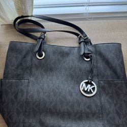 Black Michael Kors Tote