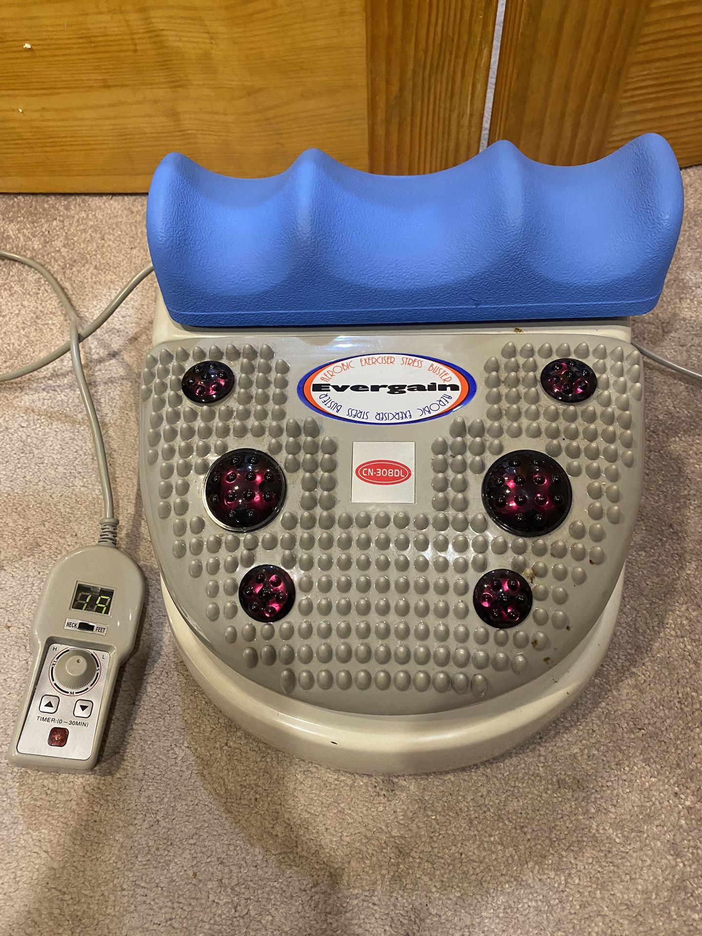 Evergain Aerobic Exerciser Stress Buster Chi Machine Massager w/ Heat CN-308DL