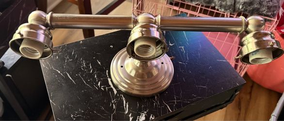 Light fixture