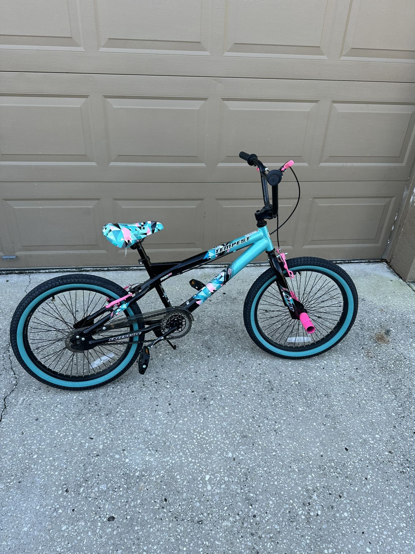 Kent Bicycle Tempest Freestyle Bike , 20" Inch Wheels, Black/Aqua Outdoor Exercise Fun Man Woman Boy Girl School