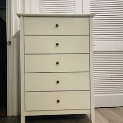 Dresser Or Tall Chest Or Solid Wood Cabinet With 5 Drawers