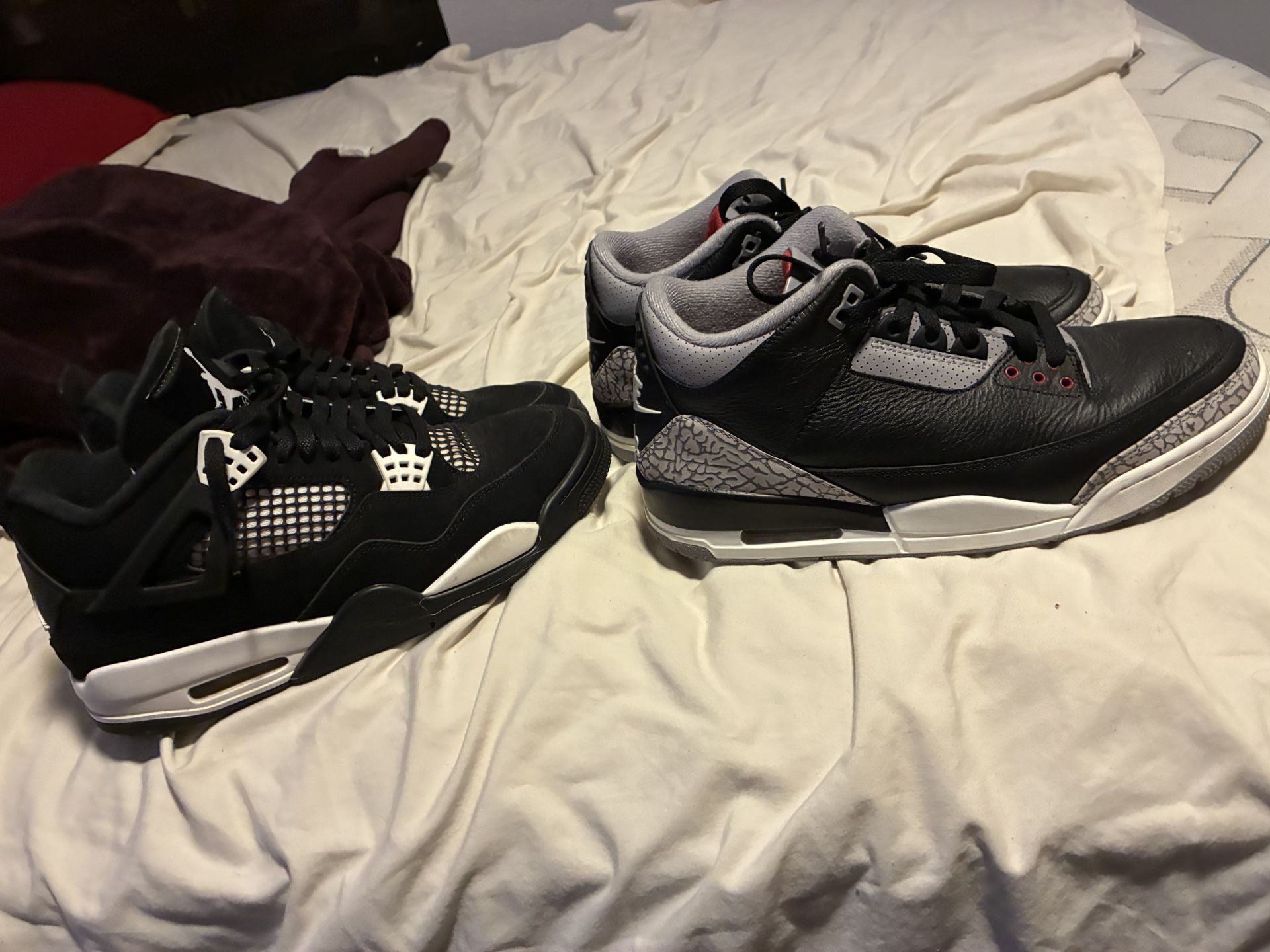 Jordan 4 White Thunder Jordan 3 Black Cement Size 9