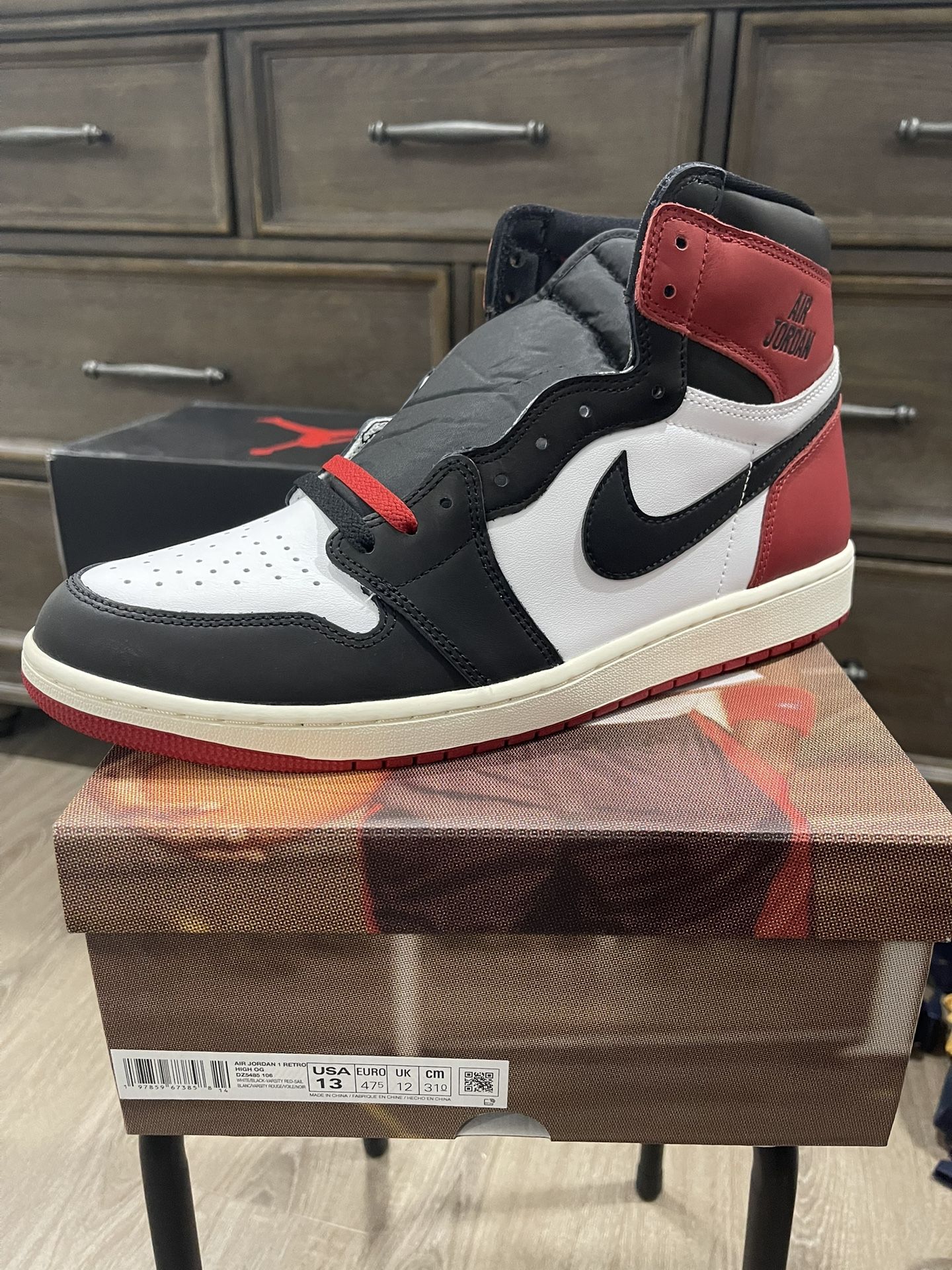 Jordan 1 Black Toe