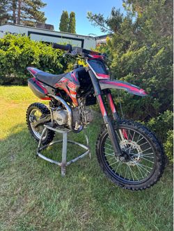 140cc SSR Dirt Bike