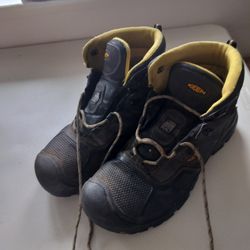 Mans Boots 