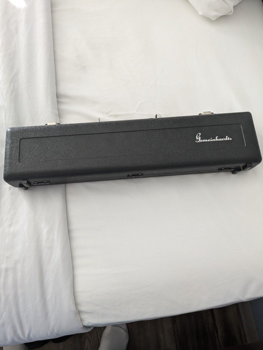 Gemeinhardt 2SP- R16116 with case