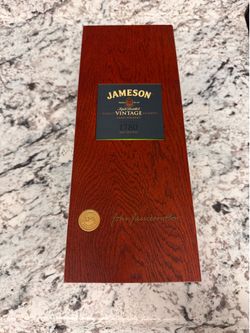 JAMESON WOODEN WHISKEY BOX (NEW)