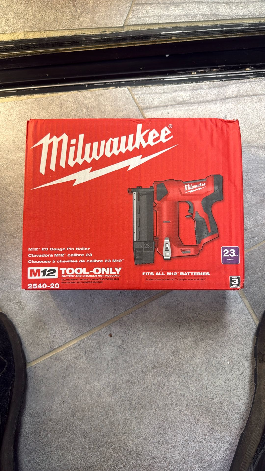 Pin Nailer Milwaukee M12