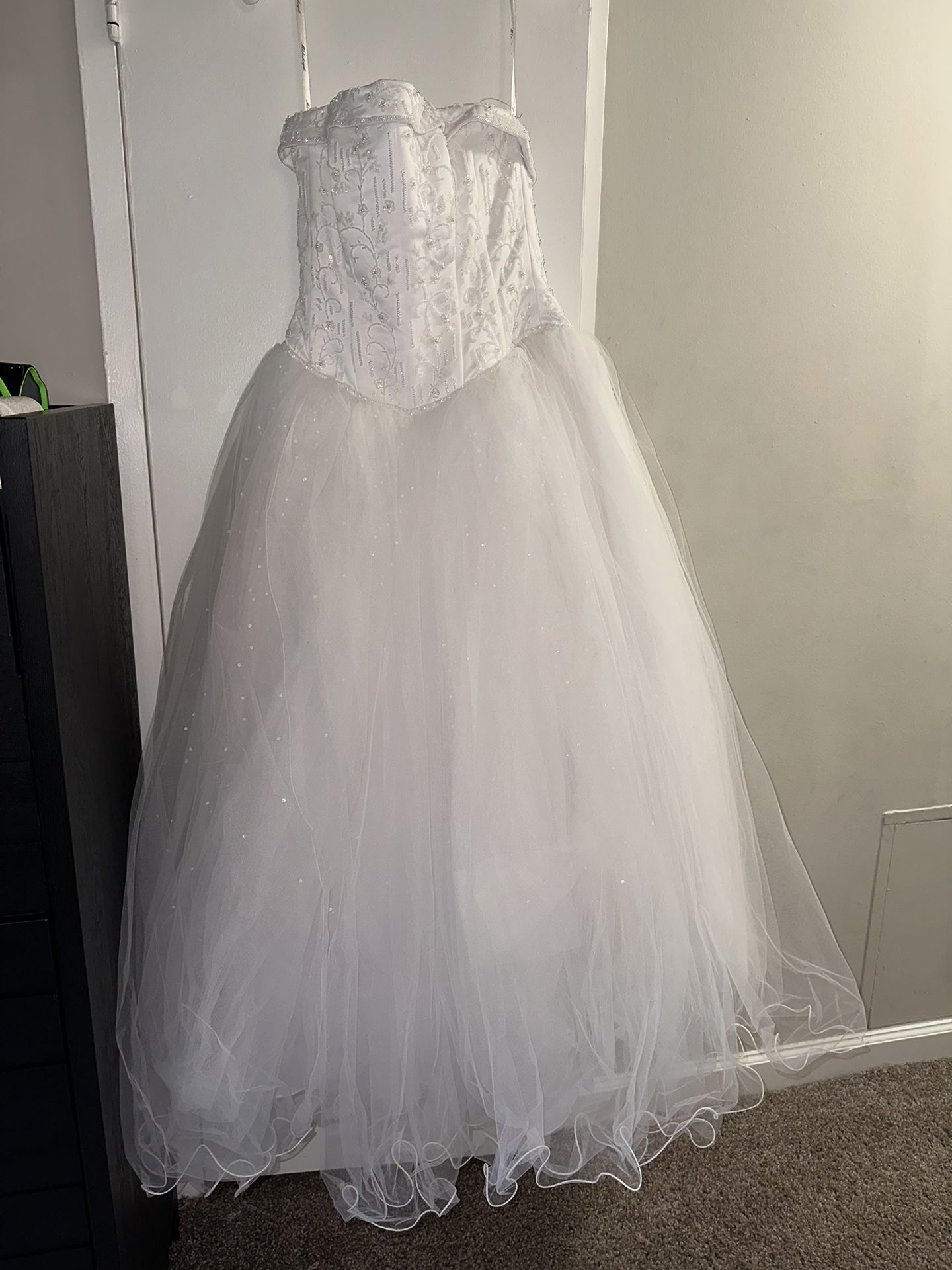 Wedding dress
