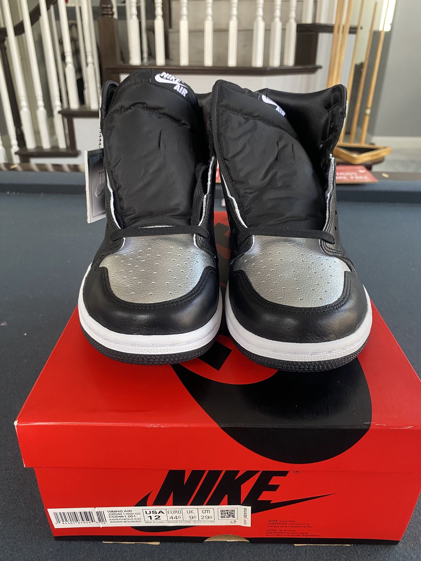 Women’s Air Jordan 1 Retro High OG Sliver Toe